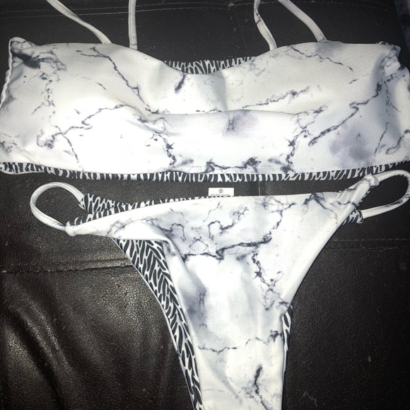 New Marbled Cheeky Bikini Set Small - Picture 3 of 3